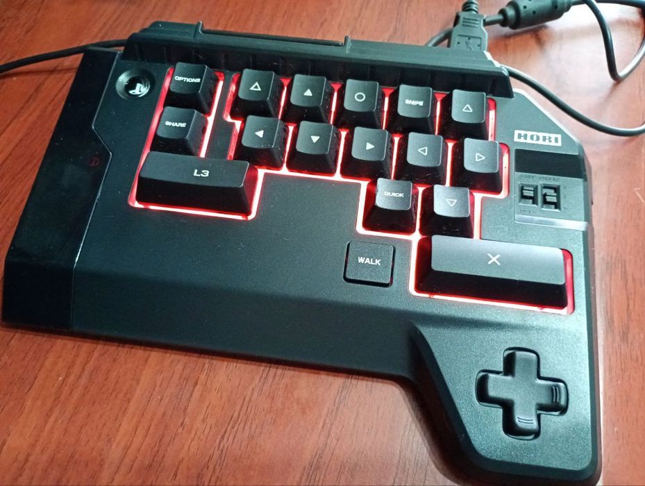 Клавіатура,геймпад HORI PS4