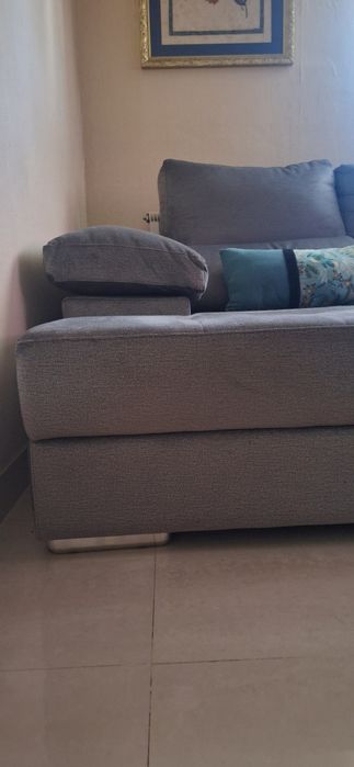 Sofá cinza com chaise longue
