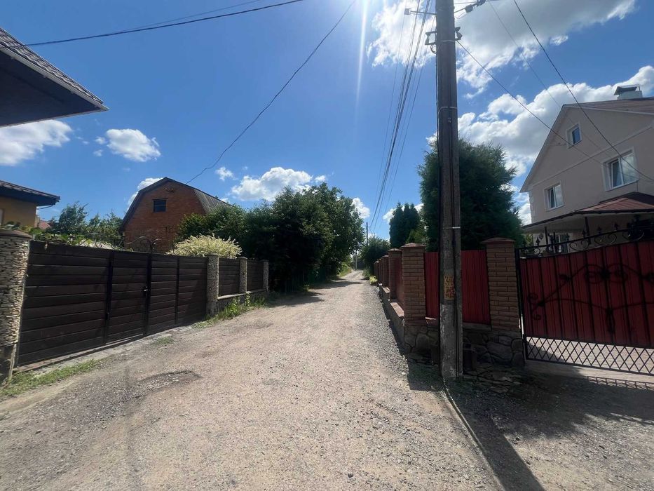 Продаж ділянки в селі Березина