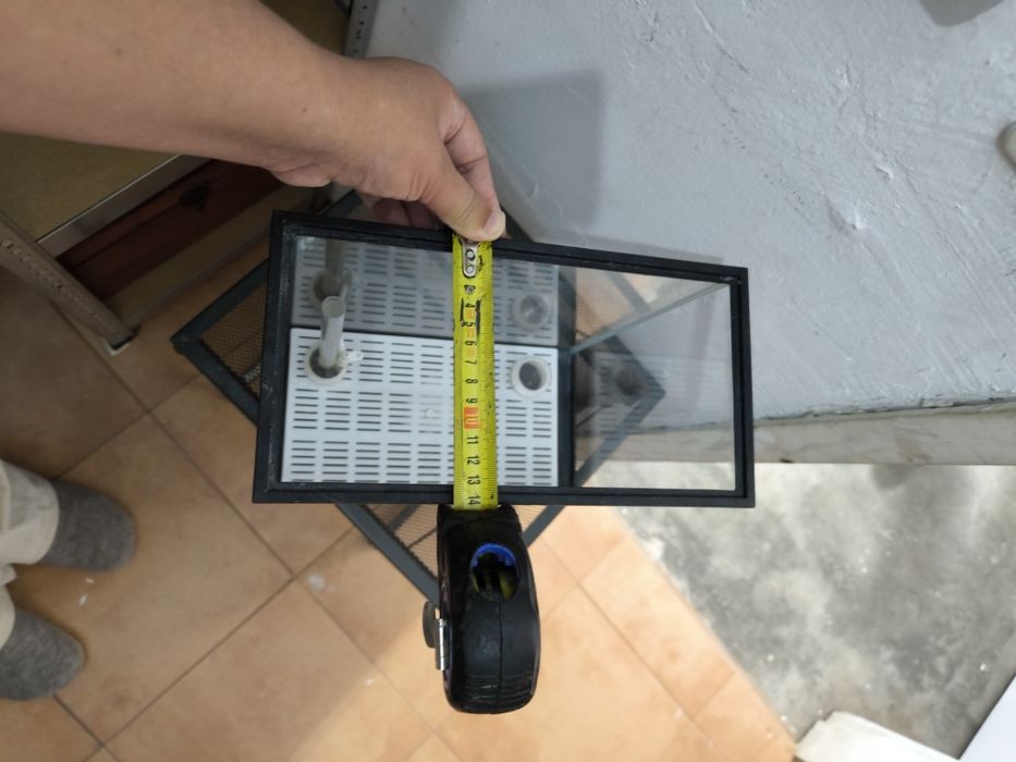 Vendo aquário pequeno