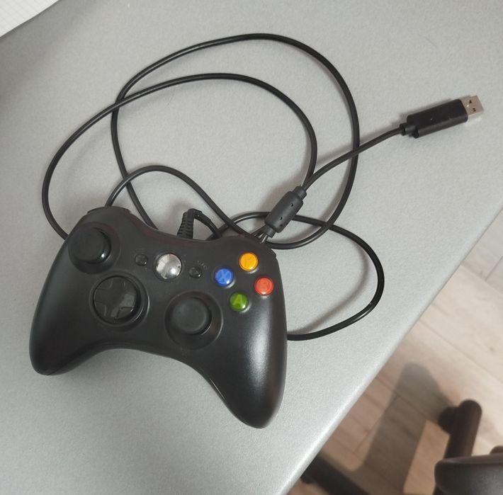 Джойстик Xbox 360