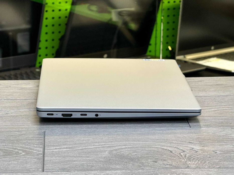 Ексклюзив! OLED / Lenovo Slim 5 14Q8X9 / Snapdragon / Стан нового!