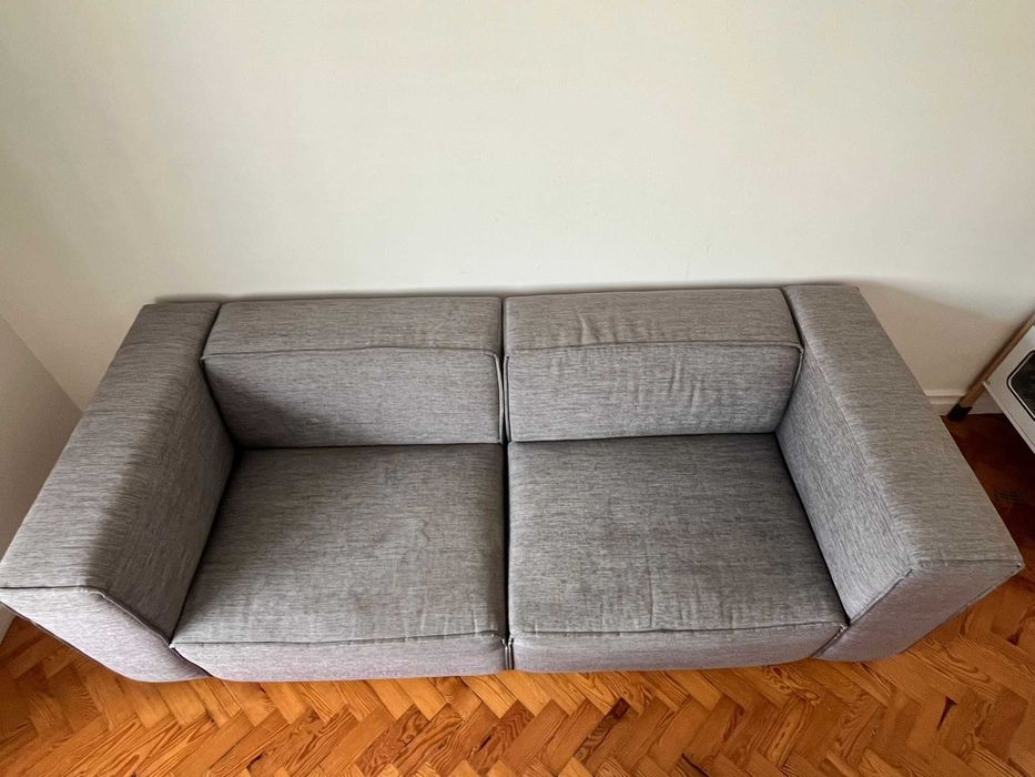 Sofá BoConcept Carmo 2,5 lugares + puff – design dinamarquês – Lisboa