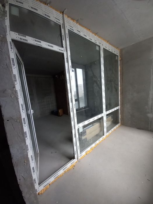 СКЛАД НЕ ДОРОГИХ ДВЕРЕЙ балконных. В наличии пятьдесят дверей