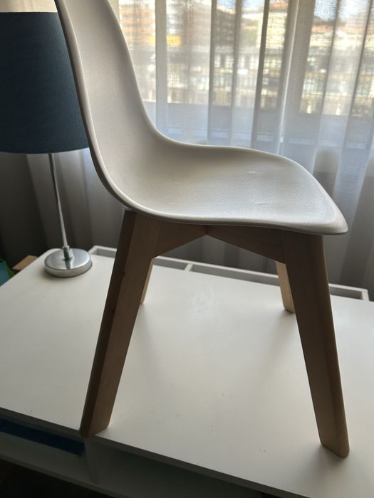 Secretaria e cadeira