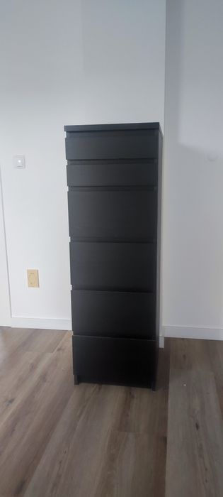 Cómoda Malm 6 gavetas pret/cast com espelho 40x123cm