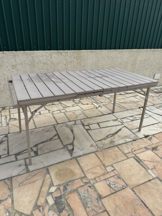 Mesa com 4 cadeiras exterior