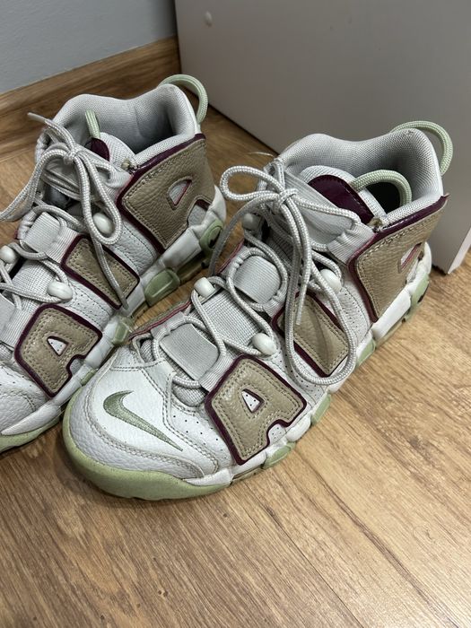 Nike air more uptempo