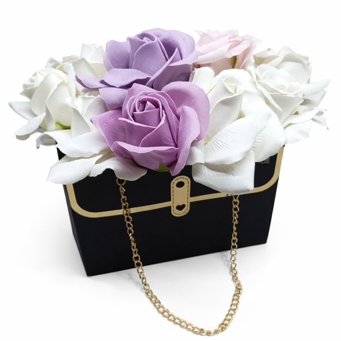 Букети з мильних троянд