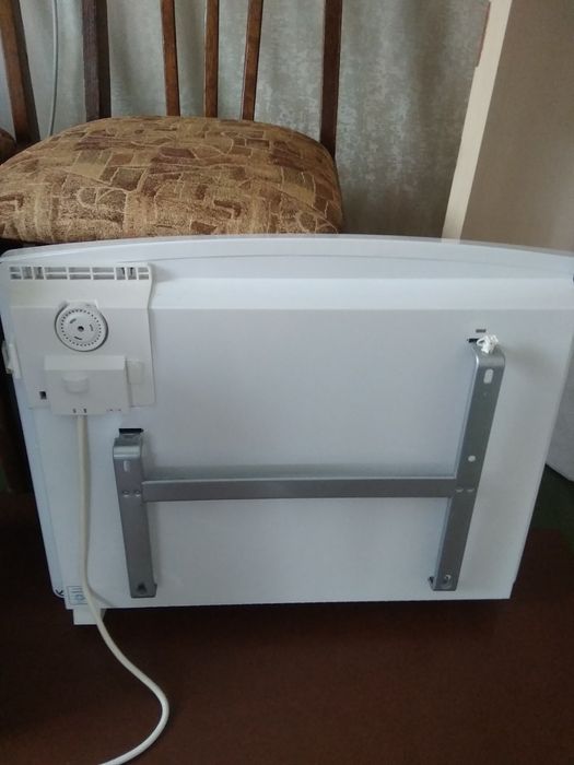 Конвектор Настінний Електричний AEG 1.0 кВт модель WKL 1003 S