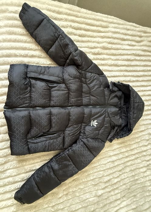 Зимова курточка adidas