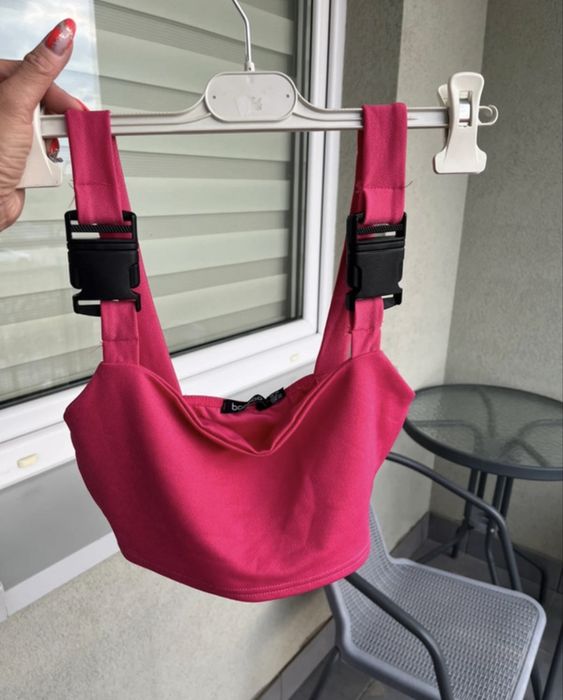 Crop top fuksja boohoo ramiączka klipsy barbie