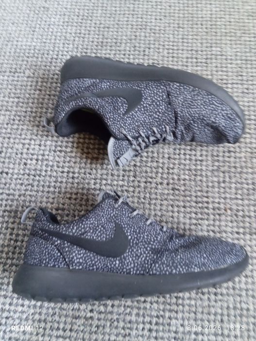 Buty damskie sportowe do biegania Nike Roshe One r. 40