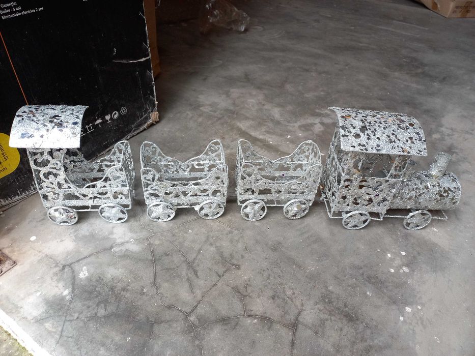 Comboio Decorativo Prateado com 3 carruagens