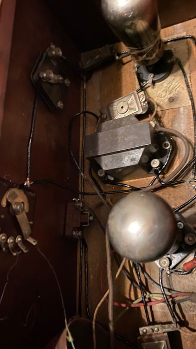 Stare Ciekawe radio na wzór Atwater Kent USA