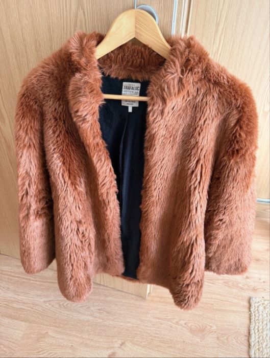 Casaco de pelo Trafaluc (Zara)