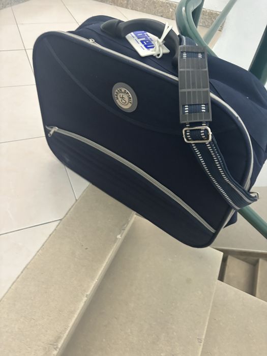 Mala azul marinho