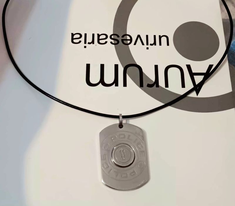 Artigos Police em aço