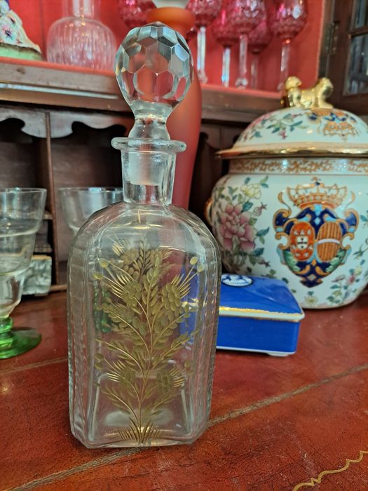 Garrafa antiga de vidro