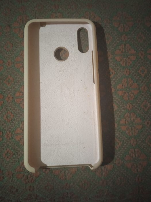 Чохол для Huawei Nova 3i або Huawei P Smart Plus.