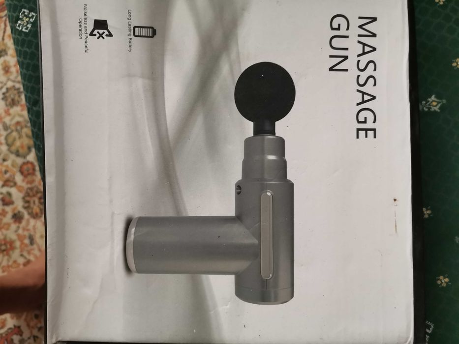 Massagador novo com acessórios