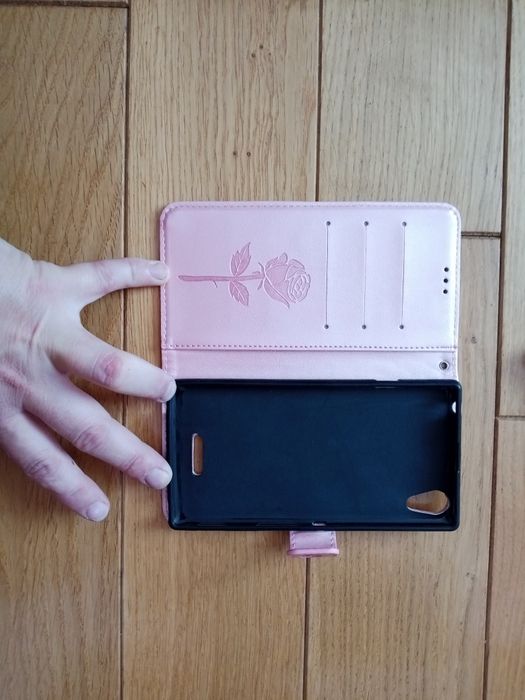 Чохол для  Sony T3
