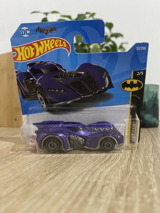 Hot Wheels Batman Arkham Asylum Batmobile