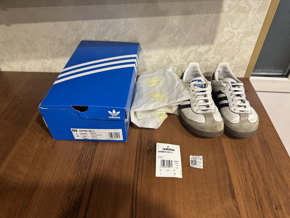 Продам дитячі кросівки adidas samba, стан нових