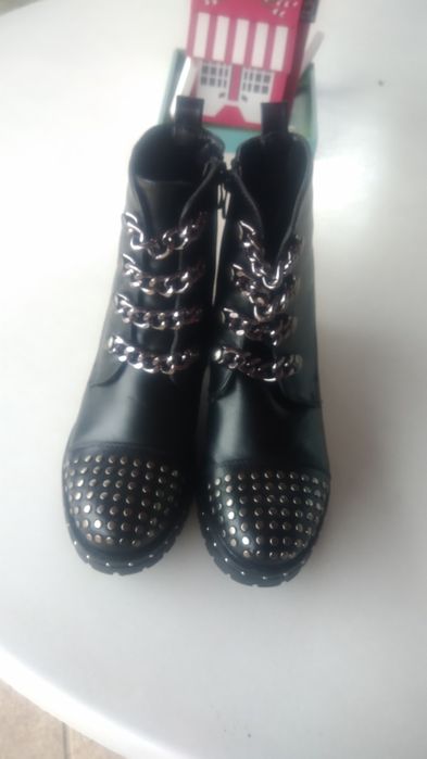 Czarne buty typu glany firmy (super mode) roz.38 -60 zł