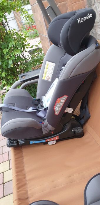 Продаеться автокресло Lionelo sander