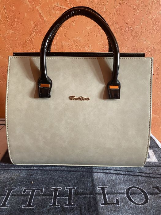 Сумка бежевая, новая