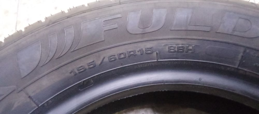 Pneus 195/60/15 Fulda