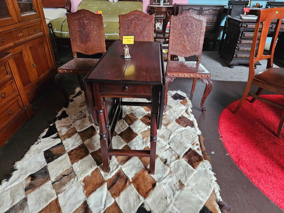Mesa antiga estilo Holandês - Extensível - Bom estado geral