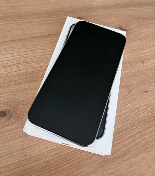 iPhone 15 Pro Max 256GB Super Stan Komplet