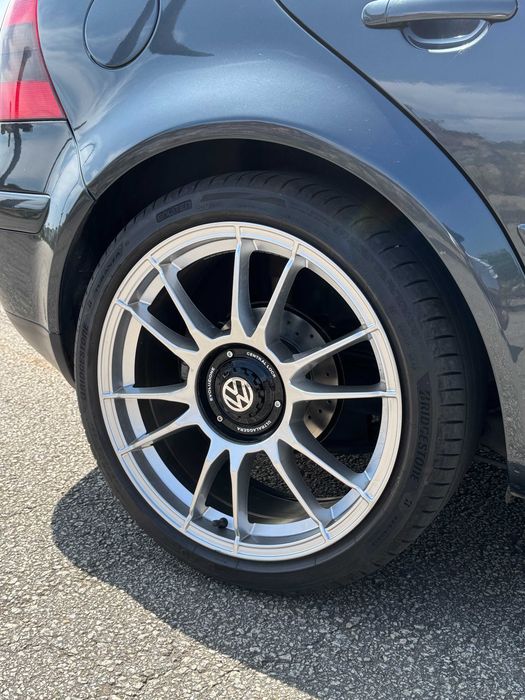 Volkswagen Golf IV 1.9 TDI PD (Look R32)