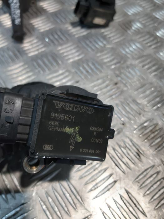 Cewka Zapłonowa Volvo  S60 2.5  9125601 0221604001