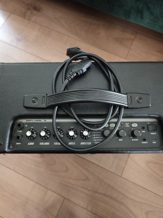 Amplificador guitarra elétrica Fender Mustang ll v2