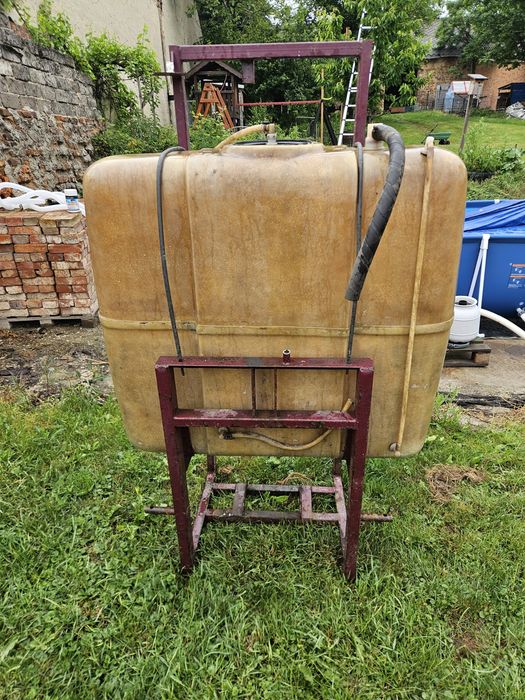 Sprzedam zbiornik 400l