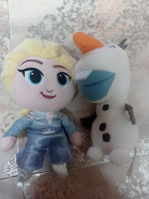 М'які іграшки Олаф та Ельза