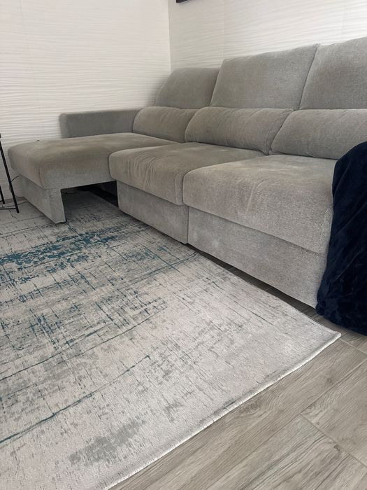 Sofá com Chaise Long