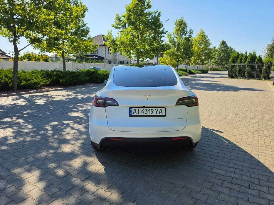 Tesla Model Y 2023 Long Range AWD • Dual Motor 82 kWt