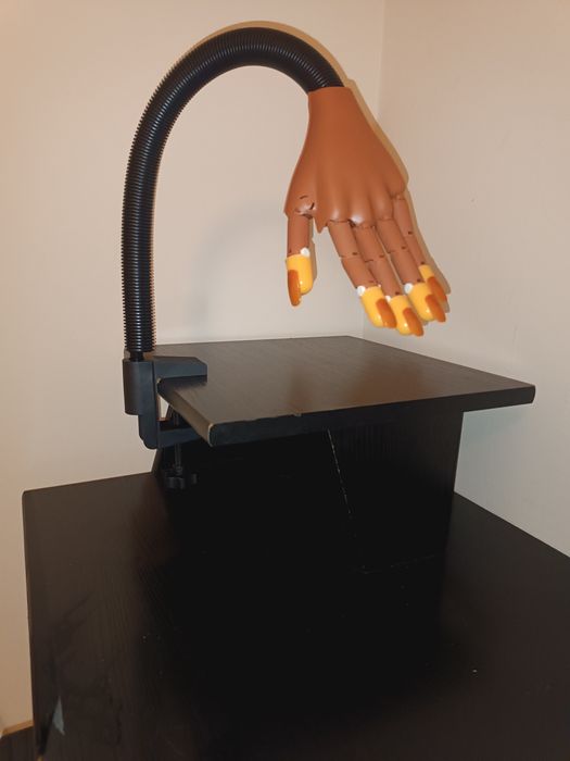 Ręka do nauki manicure