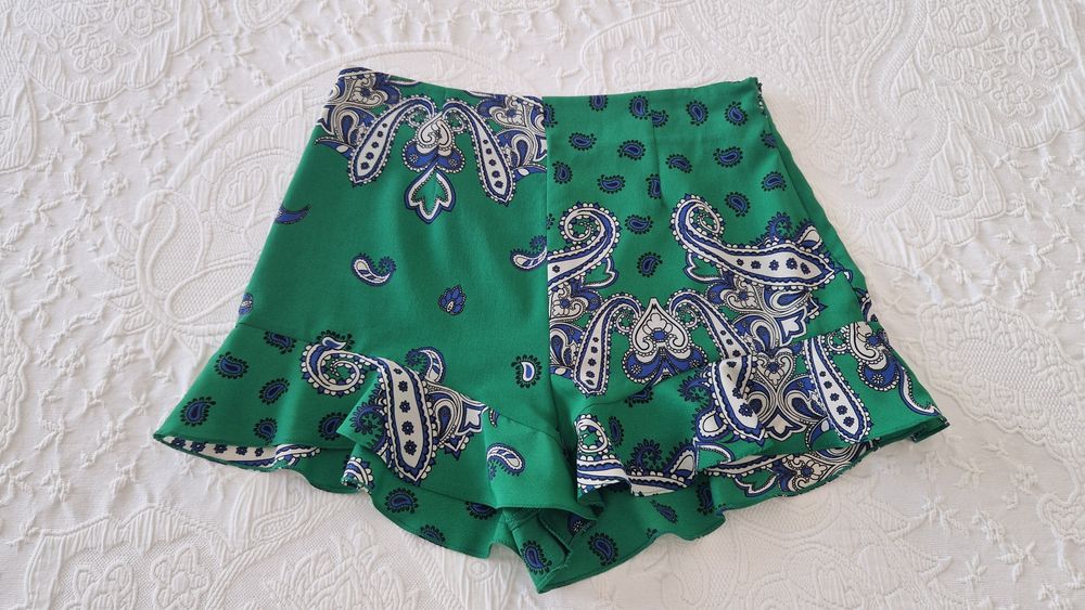 Calções estampadas Zara tamanho M