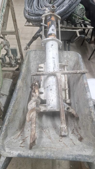Maquina para reboco e estuque projetado