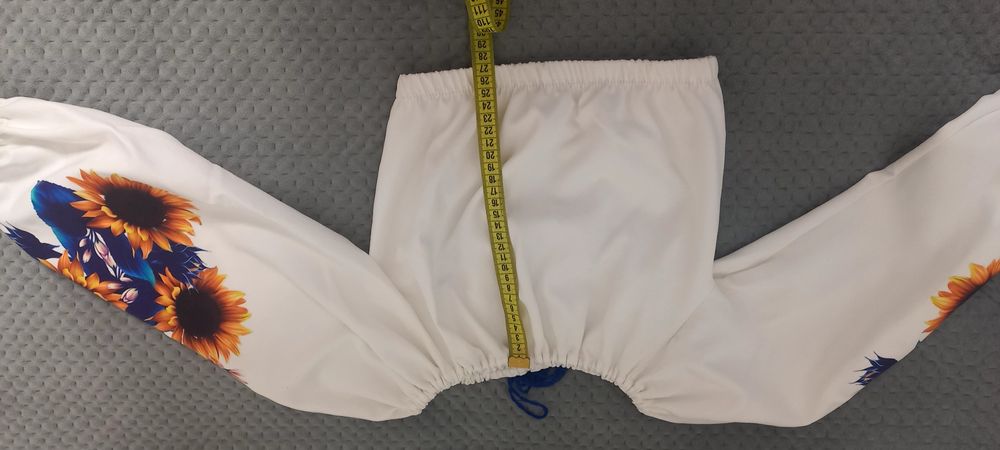 Стильний святковий костюм для дівчинки