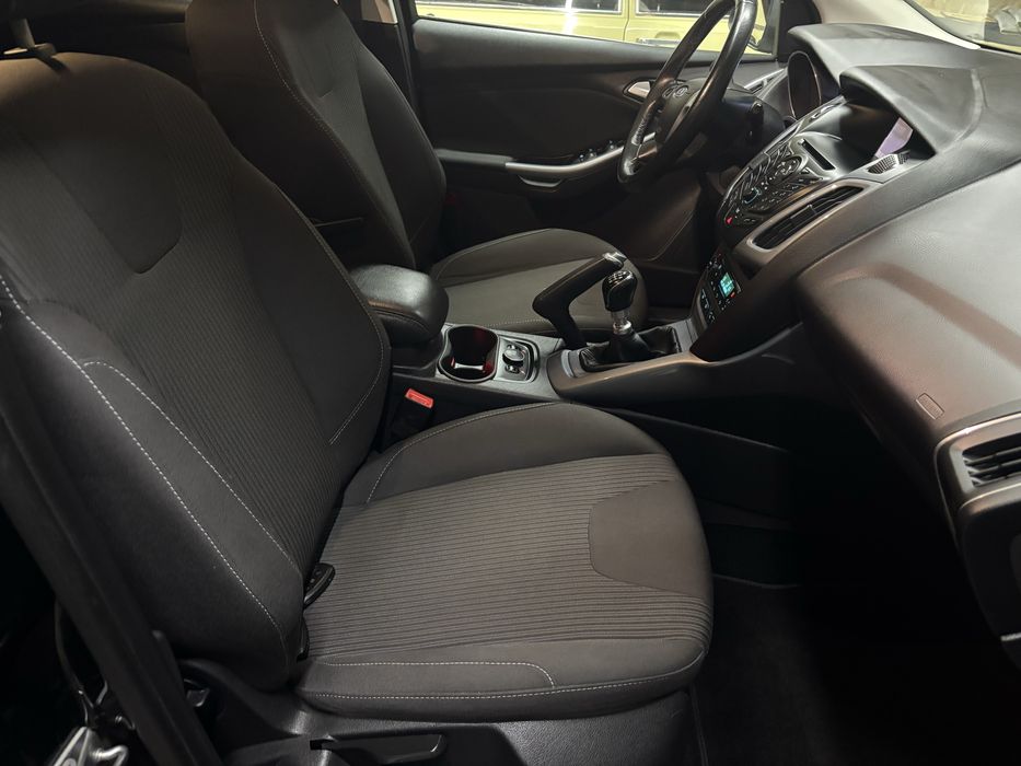 Ford Focus  2014 rok Klimatronik