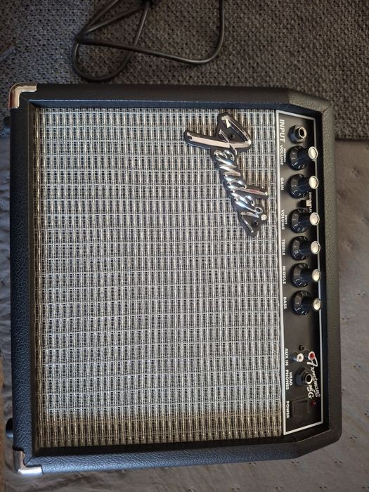 Amplificador Fender Frontman 15 G