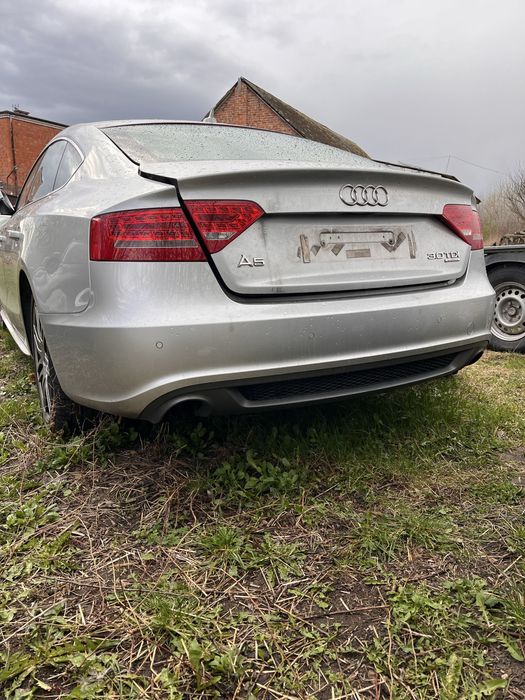 Audi a5 8t sportback zderzak tył tylni sline LX7W 4 x pdc 2 wydechy