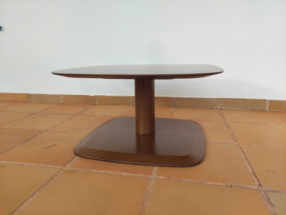Mesa de Centro de Apoio Castanha
