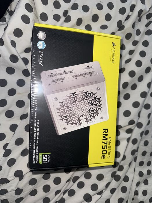 Zasilacz Corsair RM750e